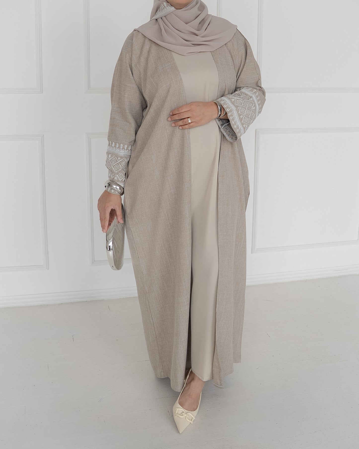 Ivory Thread Abaya